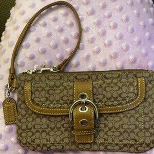 Vintage Coach Signature Mini C Soho Jacquard Canvas Buckle Wristlet Wallet Brown